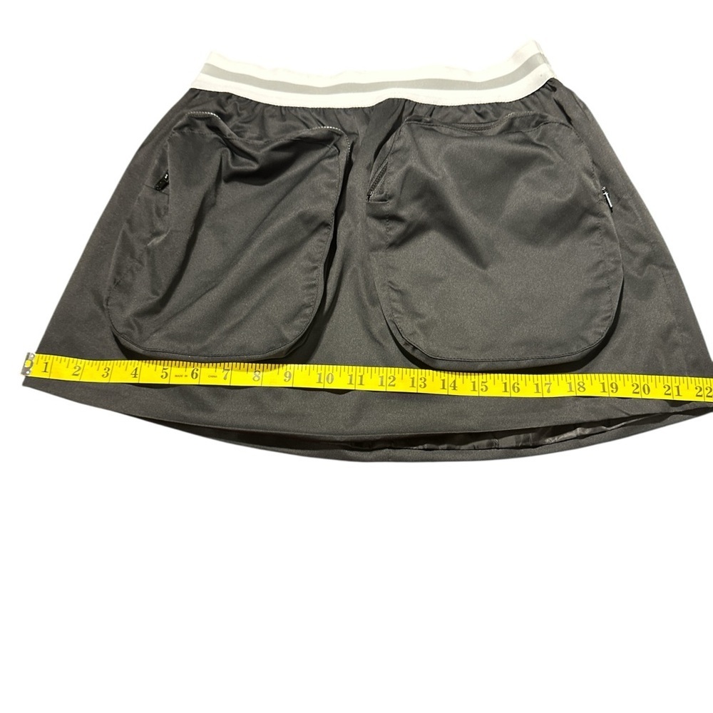 AKIRA Black Cargo Shorts Relaxed Fit - Picture 10 of 10